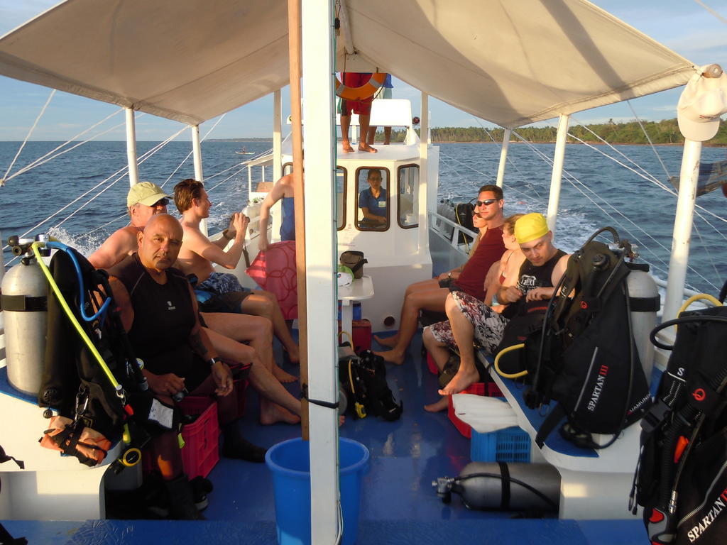 Wellbeach Dive Resort Zamboanguita  Extérieur photo